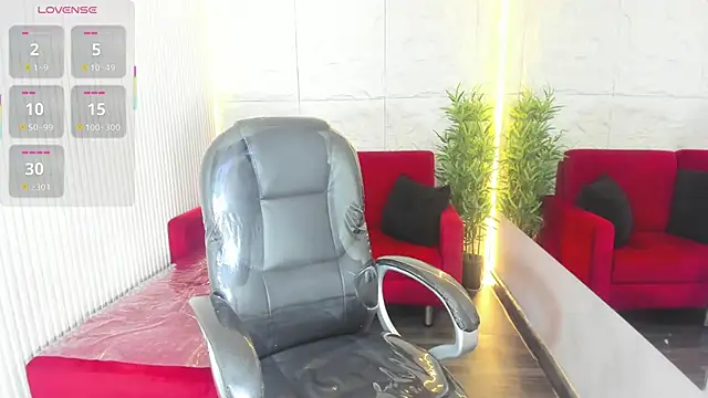 HasleyCarter online show from December 1, 2025, 11:32 pm