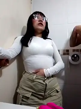 angie rousse  online show from November 12, 2025, 1:22 pm