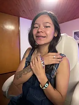 Ninfa pink online show from December 16, 2025, 7:08 pm