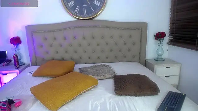 Snapshot of Adara_Ferrara chatting on February 2, 2026, 4:11 am Adara Ferrara online show from February 2, 2026, 4:11 am