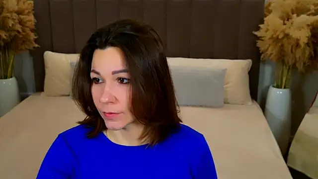 EdenSolis online show from February 26, 2026, 10:03 am