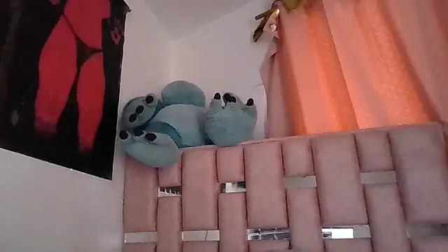 Snapshot of abby_moss_2 chatting on November 11, 2025, 1:11 pm abby moss 2 online show from November 11, 2025, 1:11 pm