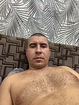 AronMode online show from November 18, 2025, 6:23 pm