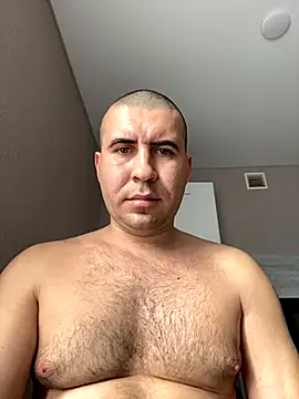 AronMode online show from November 25, 2025, 10:48 am