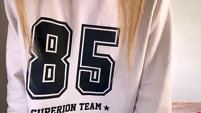  petaI online show from December 4, 2025, 6:12 am