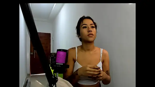 Kitty love2006 online show from February 28, 2026, 1:01 pm