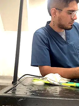 mirallesandbig online show from November 13, 2025, 5:23 pm