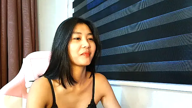 Snapshot of De_amore chatting on November 2, 2025, 12:35 am De amore online show from November 2, 2025, 12:35 am