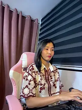 Snapshot of De_amore chatting on November 21, 2025, 10:14 am De amore online show from November 21, 2025, 10:14 am