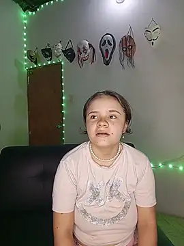 Snapshot of SweetRabbit29 chatting on May 24, 2026, 6:35 pm SweetRabbit29 online show from May 24, 2026, 6:35 pm