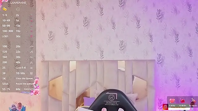 MARIANA TAY1 online show from April 12, 2026, 3:11 am