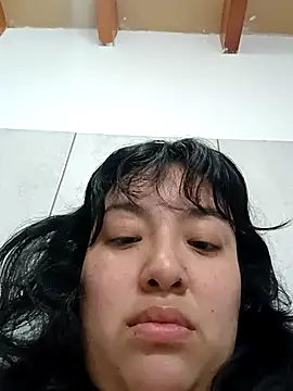 Limoncito027 online show from October 23, 2025, 1:21 pm