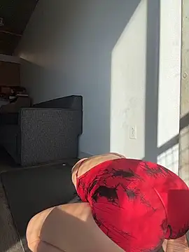 Lolathebaddie online show from November 17, 2025, 4:13 pm