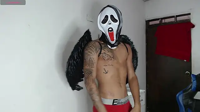 Snapshot of Angel_LatinGuy chatting on October 12, 2025, 5:56 pm Angel LatinGuy online show from October 12, 2025, 5:56 pm