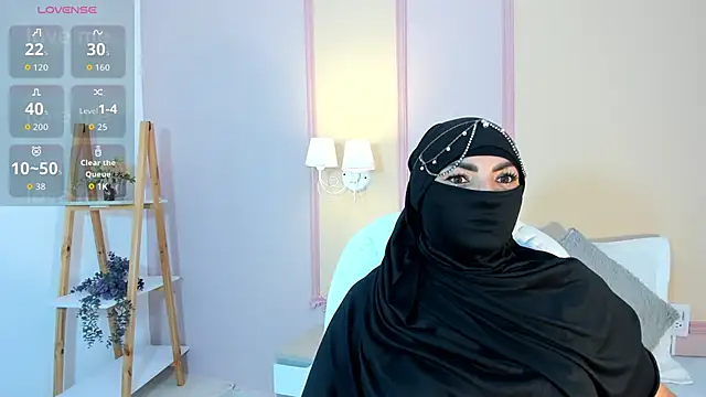 Snapshot of _naylaa_ chatting on May 19, 2026, 12:27 am naylaa online show from May 19, 2026, 12:27 am