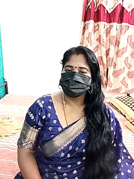 tamil-aunt online show from October 21, 2025, 6:58 am