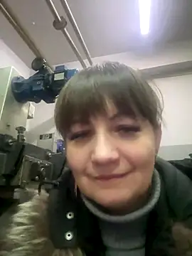 Butterfly8385 online show from December 4, 2025, 11:52 am