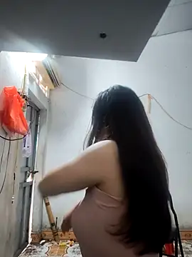 pusi xinh online show from October 11, 2025, 1:49 am
