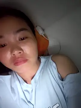 pusi xinh online show from October 17, 2025, 8:55 pm