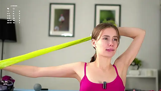 Snapshot of MonetLeitman chatting on November 25, 2025, 1:38 am MonetLeitman online show from November 25, 2025, 1:38 am