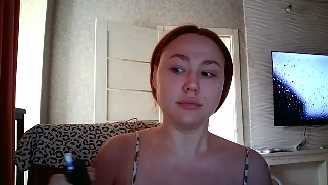 LolaMint  online show from November 21, 2025, 9:52 am