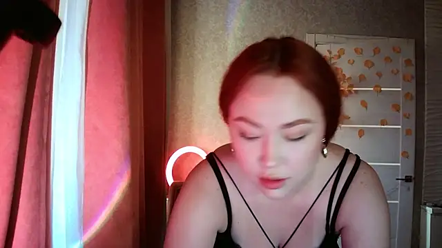 LolaMint  online show from November 25, 2025, 11:21 am