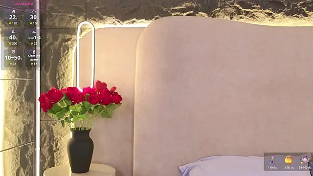 AmyCarammel online show from November 1, 2025, 5:59 pm