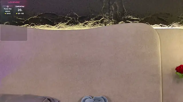 AmyCarammel online show from November 12, 2025, 4:40 pm