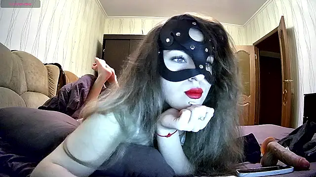 EvaTech online show from March 18, 2026, 6:00 pm