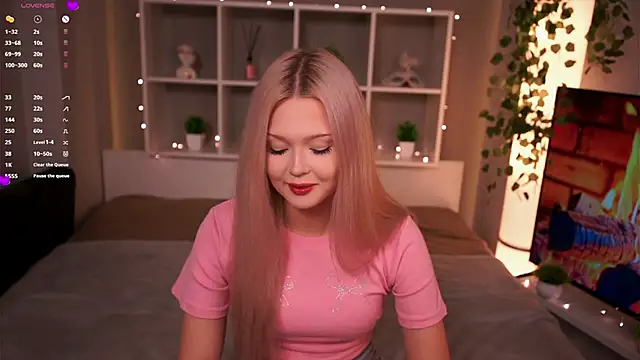 Snapshot of KaryTasch chatting on November 6, 2025, 7:59 pm KaryTasch online show from November 6, 2025, 7:59 pm