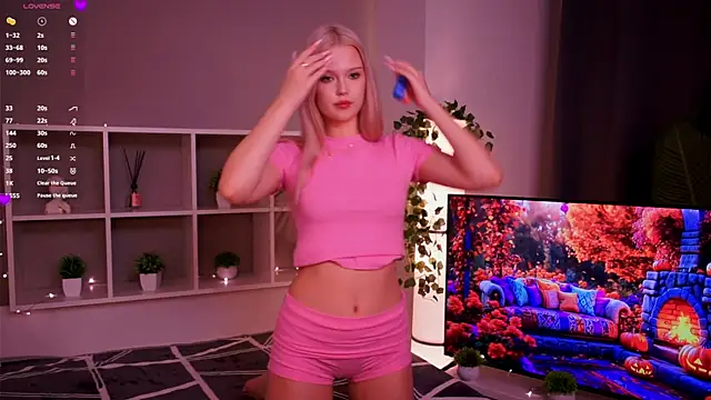 Snapshot of KaryTasch chatting on November 17, 2025, 8:14 pm KaryTasch online show from November 17, 2025, 8:14 pm