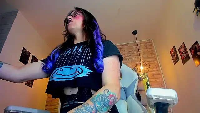 Evangelinejoness  online show from March 12, 2026, 12:00 pm