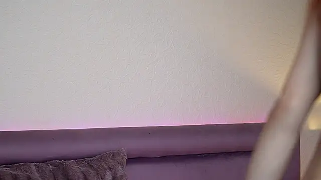 Snapshot of JoelleApril chatting on February 8, 2026, 9:29 pm JoelleApril online show from February 8, 2026, 9:29 pm