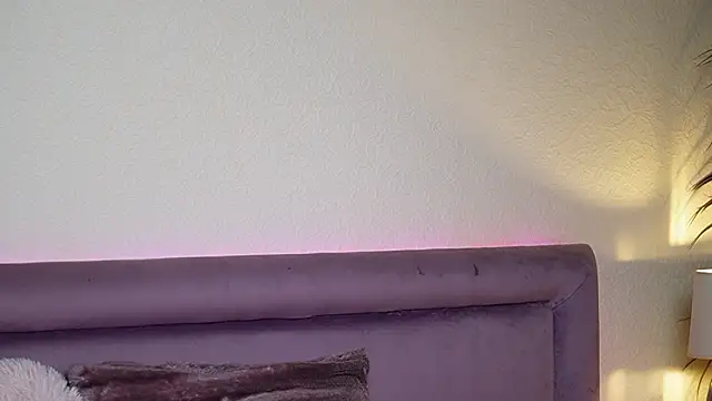 Snapshot of JoelleApril chatting on February 9, 2026, 9:41 pm JoelleApril online show from February 9, 2026, 9:41 pm