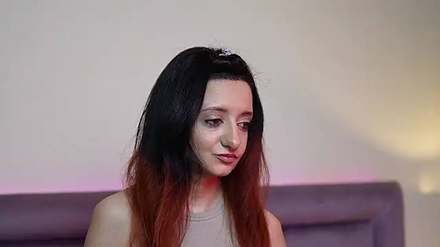 Snapshot of JoelleApril chatting on February 10, 2026, 9:30 pm JoelleApril online show from February 10, 2026, 9:30 pm