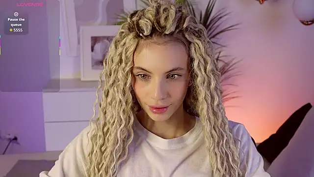 mia silkk online show from November 6, 2025, 6:25 am