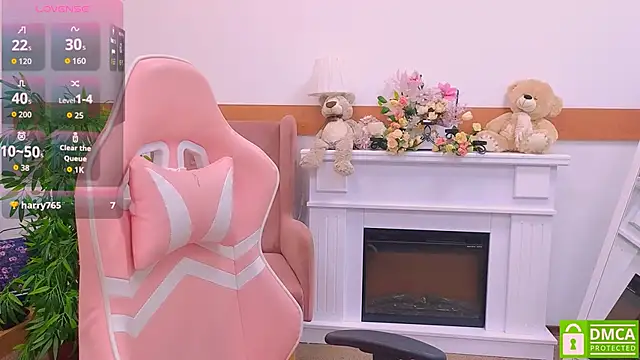 Lulu   Moon online show from November 17, 2025, 6:41 am