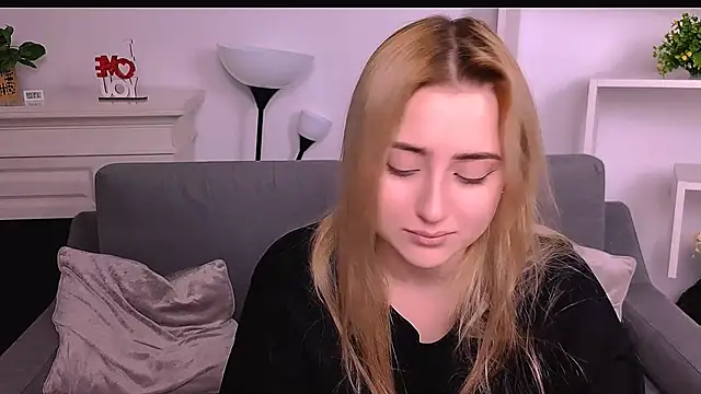 Lulu   Moon online show from March 3, 2026, 10:04 pm