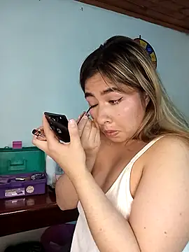 sofiazaf5 online show from December 15, 2025, 1:26 pm