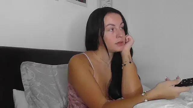 AlecsandraMae online show from October 15, 2025, 7:58 pm