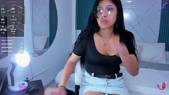 Briseida-White online show from October 25, 2025, 11:51 am