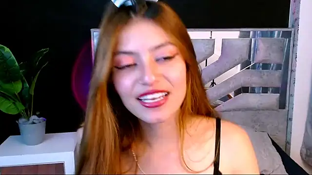 viky evanss online show from November 4, 2025, 7:13 pm