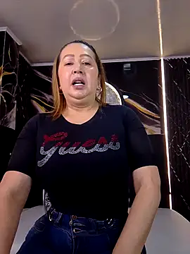  Isabellaa online show from October 18, 2025, 7:58 pm