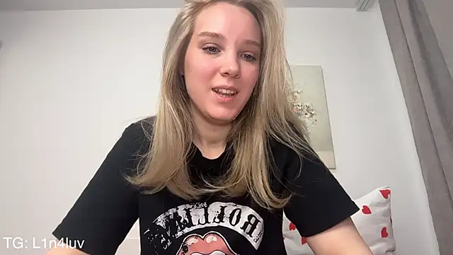 AIicaparkerc online show from February 9, 2026, 2:59 am