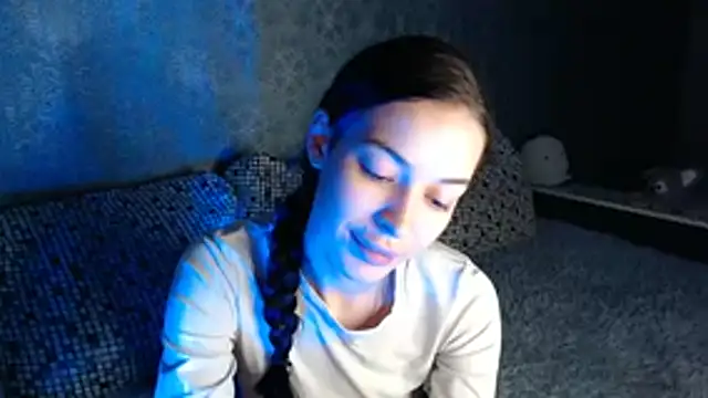 Snapshot of Daphne_Darkthorn chatting on November 14, 2025, 2:27 pm Daphne Darkthorn online show from November 14, 2025, 2:27 pm