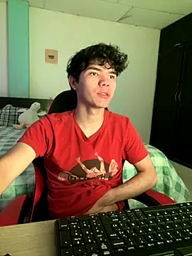 Im Camii online show from October 30, 2025, 4:30 pm