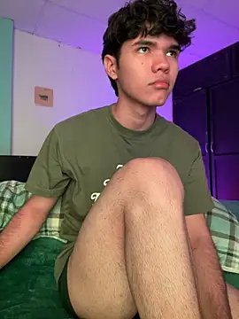 Im Camii online show from December 3, 2025, 6:06 pm