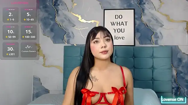 Mariiiana01 online show from October 17, 2025, 9:06 pm