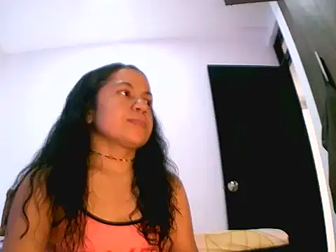 chiarafus0 online show from November 2, 2025, 7:05 pm