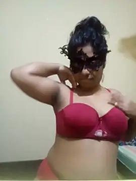 Snapshot of Expose_Queen chatting on December 2, 2025, 4:57 pm Expose Queen online show from December 2, 2025, 4:57 pm